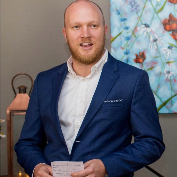 Meet your Posher, Justin - Picture 1 of 2